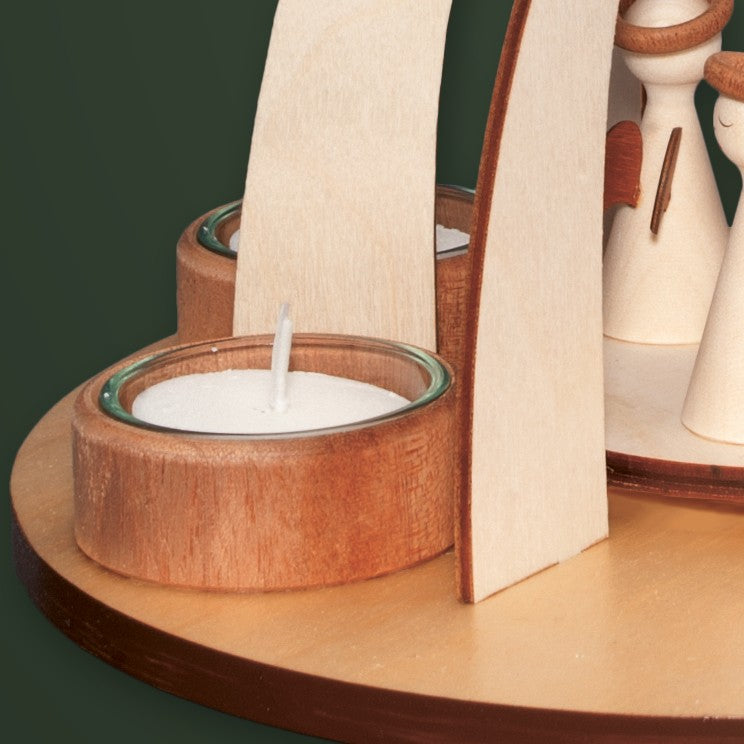 Weihnachtspyramide mit Engeln – Detailansicht 2