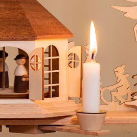 Seiffener Kirchenpyramide im Bogen