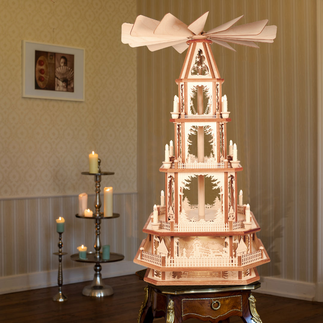 Große elektrische Weihnachtspyramide