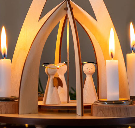 Weihnachtspyramide mit Engeln