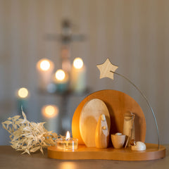 Moderner Teelichthalter mit Krippenszene