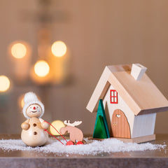 Schneemann mit Rauchhaus